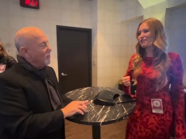 Billy Joel with daughter (Photo/instagram/@christiebrinkley)