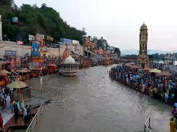 Devotees take holy dip in river Ganga in Haridwar (Photo/ANI)