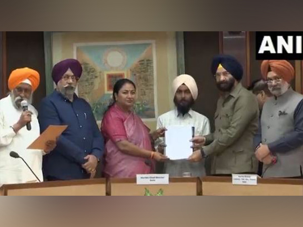 Delhi Chief Minister Rekha Gupta and Minister Manjinder Singh Sirsa distribute job letters to family members of 1984 anti-Sikh riots victims (Photo/ANI) 