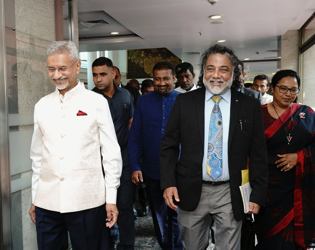 EAM S Jaishankar with Sri Lankan MPs during their PRIDE Program visit to India. (Photo: X/ @DrSJaishankar) EAM S Jaishankar with Sri Lankan MPs during their PRIDE Program visit to India. (Photo: X/ @DrSJaishankar)