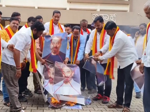 Karnataka Rakshana Vedike protests against Kamal Haasan (Photo: ANI)