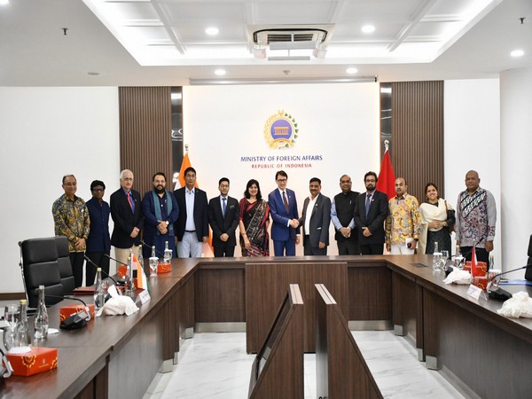 The All-Party Parliamentary Delegation, led by Sanjay Kumar Jha met HE Arief Havas Oegroseno, Vice Minister of Foreign Affairs of Indonesia. (Photo/@IndianEmbJkt)