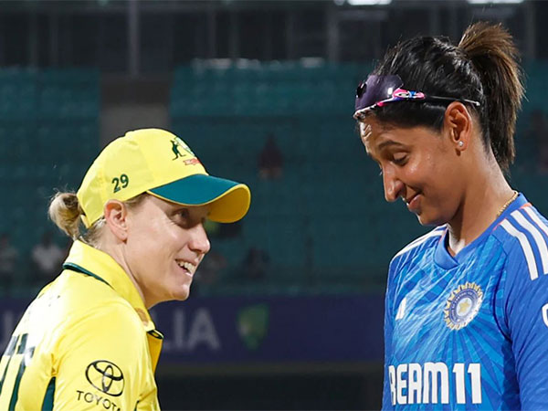 Australia captain Alyssa Healy (L) and India skipper Harmanpreet Kaur (). (Photo:) Australia captain Alyssa Healy (L) and India skipper Harmanpreet Kaur (). (Photo:)