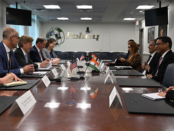 US Under Secretary of Defence Elbridge Colby meets Vikram Misri and India deputy NSA Pavan Kapoor (Photo: @USDPColby/X)