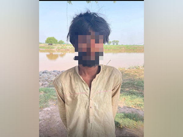 Pakistani Intruder apprehended by BSF (Photo/ BSF Jammu) Pakistani Intruder apprehended by BSF (Photo/ BSF Jammu)
