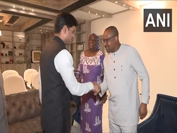 Group 4 delegation led by Shiv Sena MP Shrikant Shinde met Mohamed Juldeh Jalloh, Vice President of Sierra Leone