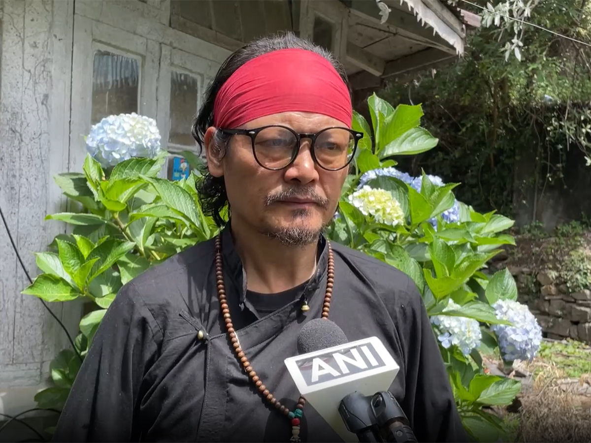 Tenzin Tsundue, a Tibetan activist speaking about the issue (Photo/ ANI)