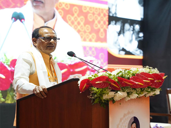 Union Minister Shivraj Singh Chouhan addresses synopsium on occasion of 60th anniversary of Pandit Deendayal Upadhya’s philosophy (Photo/PIB) 