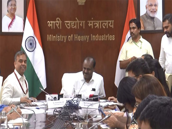 Union Minister for Heavy Industries HD Kumaraswamy (Image: ANI)