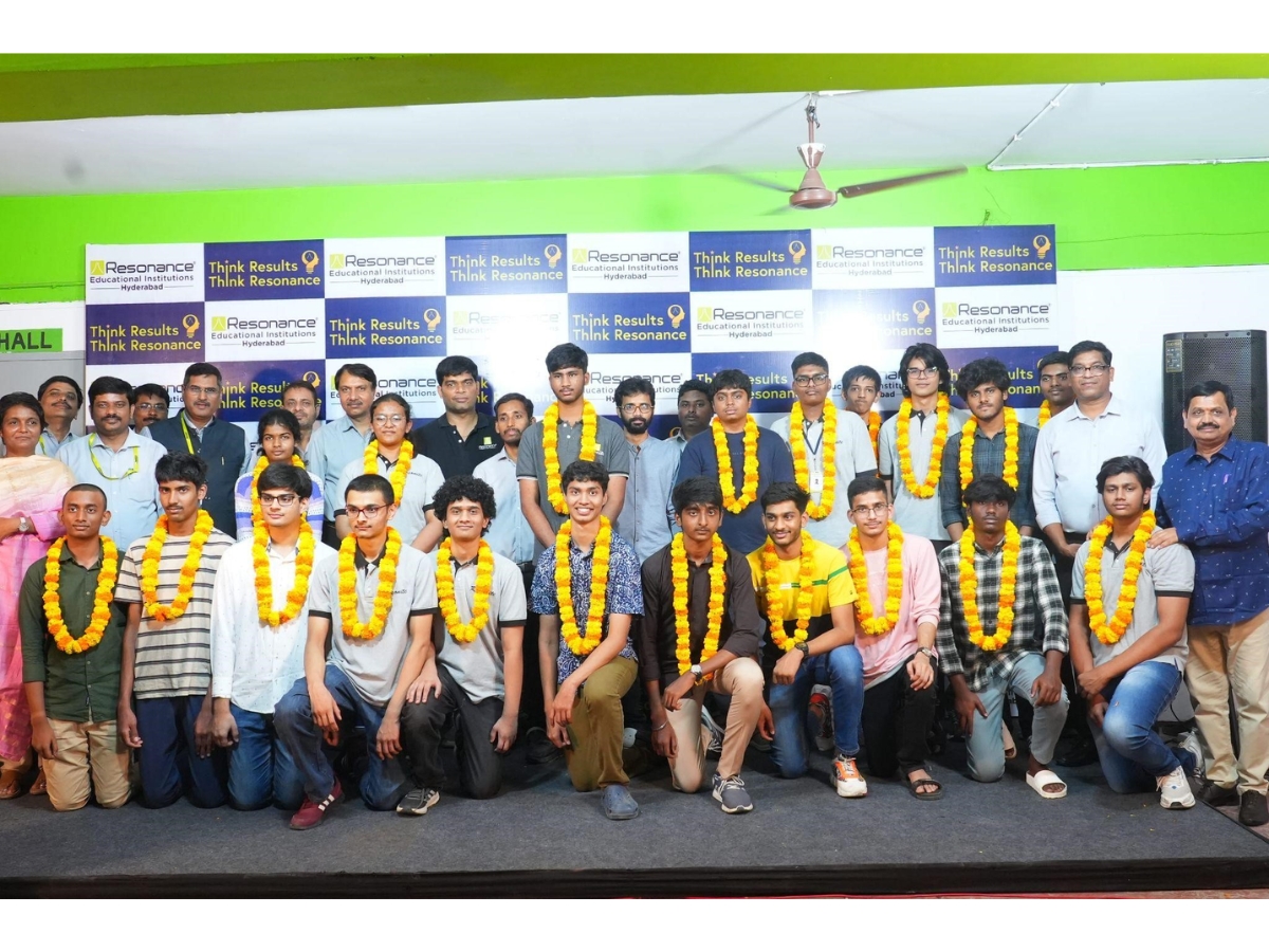 Resonance Hyderabad celebrates record JEE success