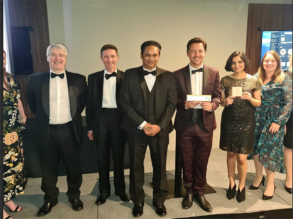 Arun Kar, Founder, and his Earthnest team proudly receiving the Product Innovation Award at the Southern Sustainability Expo 2021