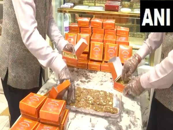  62,000 boxes of prasad dispatched from Lucknow (Photo/ANI)