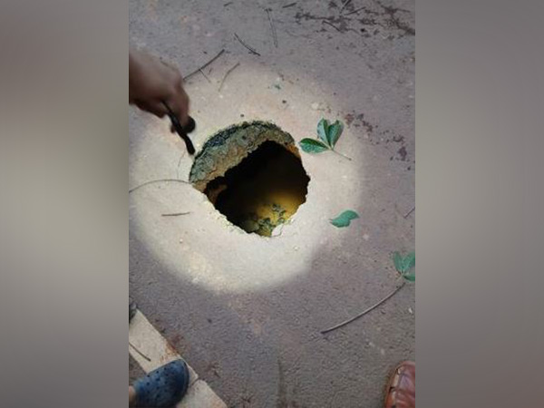 Sinkhole reported on Chuzhali–Chengalayi Road in Kerala’s Kannur district (Photo/PRO) 