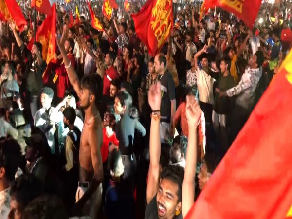Fans celebrating RCB win (Photo: ANI)
