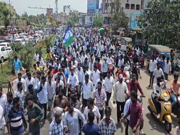 YSRCP rally in East Godavari (Photo/ANI)