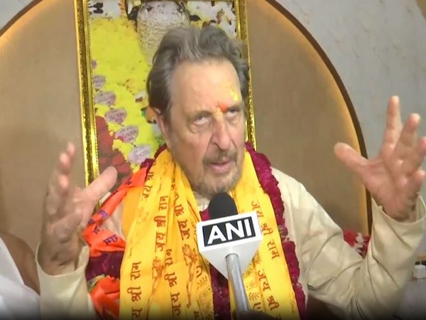 Errol Musk, father of Elon Musk, at Hanumangarhi Temple  (Photo/ANI)