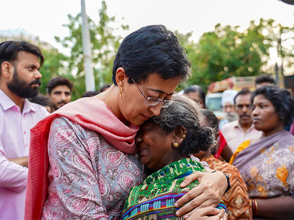 AAP leader Atishi slams Delhi govt after demolition drive(Pic/ @AtishiAAP)