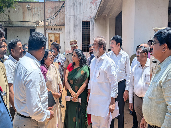 Damodar Raja Narasimha visited hospital (Photo/@DamodarCilarapu)