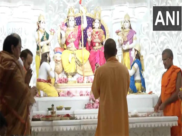CM Yogi Adityanath offers prayers before Ram Lalla at Shri Ram Janmabhoomi Temple.  (Photo/ANI)