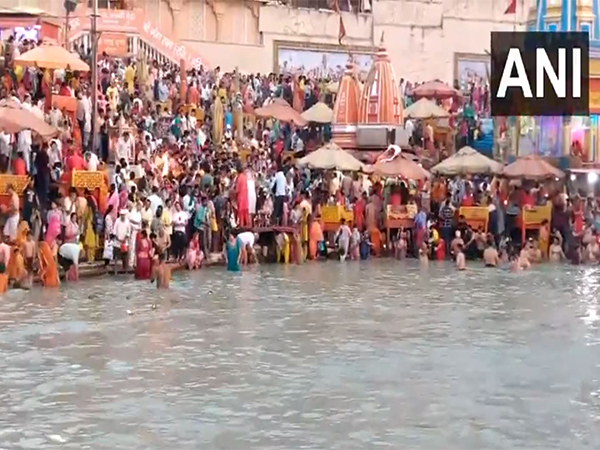  Devotees take holy dip at Har Ki Pauri and offer prayers to the Sacred Ganga on occasion of Nirjala Ekadashi. (Photo/ANI)