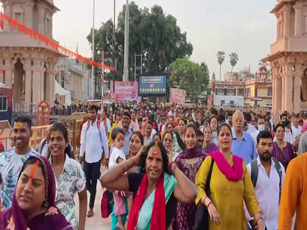 Ayodhya, UP: Devotees rejoice as they make their way to the Shri Ram Janmabhoomi Temple(Photo/ANI)