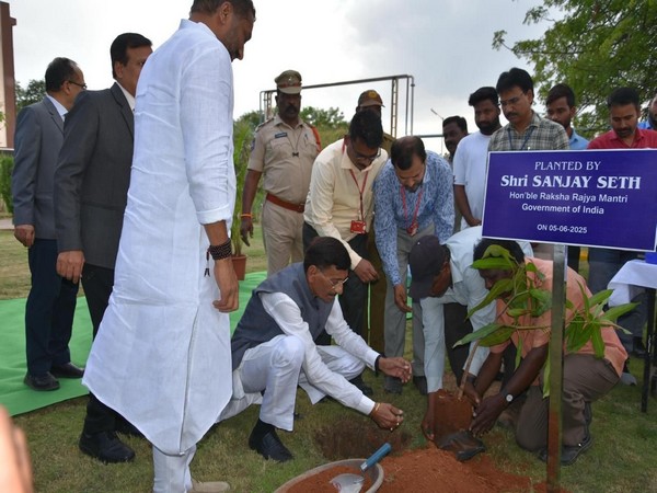 Union MoS Sanjay Seth (Photo: Defence PRO)