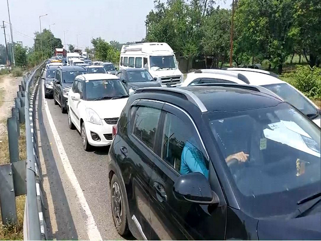 A visual from the Delhi-Haridwar Highway 