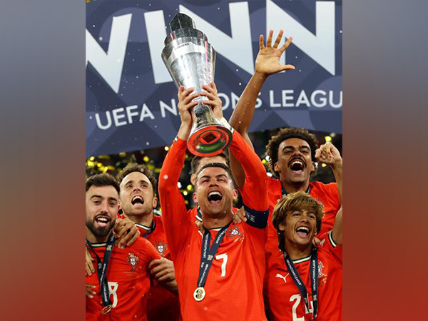 Cristiano Ronaldo celebrating with teammates (Photo: @UEFAEURO/X)