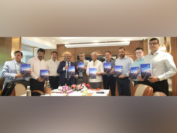 Sanjiv Shankar, Additional Secretary, Ministry of Consumer Affairs, along with industry leaders, launches the AIDCF–EY Report on the State of Cable TV Distribution in India in New Delhi.