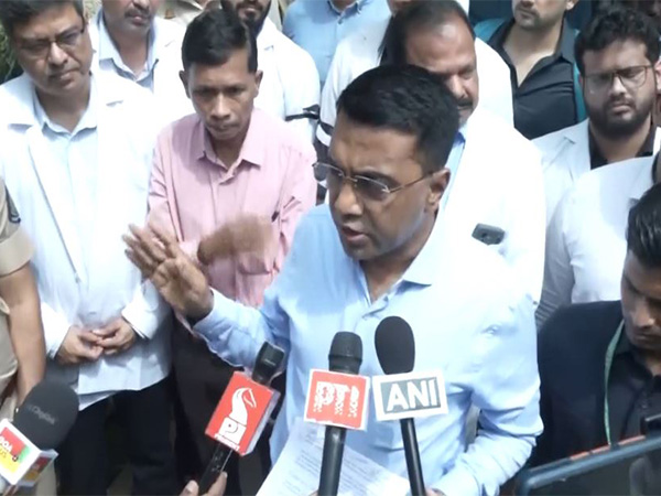 Goa CM Pramod Sawant meets protesting doctors of Goa Medical College(Photo/ANI)