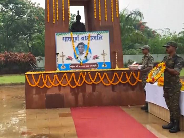 Tributes to ASP Ashok Rao Girpunjae in Raipur (Photo/ANI)