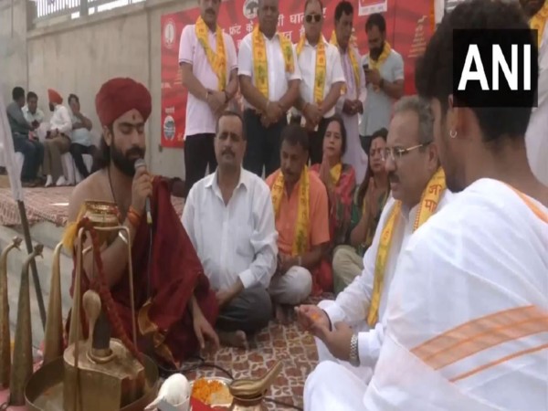 Vishwa Hindu Parishad (VHP) performs first puja for Amarnath Yatra (Photo/ANI)
