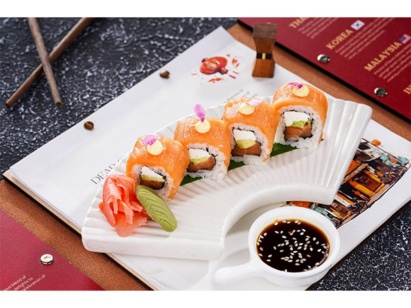 Moets: A Timeless Culinary Legacy Evolving With the Times in Delhi's Defence Colony