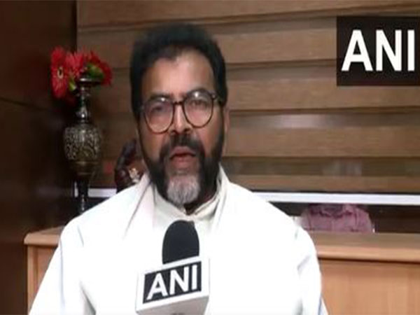 Karnataka Legislative Council LoP Chalavadi Narayanaswamy (Photo/ANI)