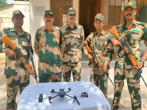 BSF foils narcotics smuggling bid on Punjab border, seizes heroin, drone (Photo/@BSF_Punjab)