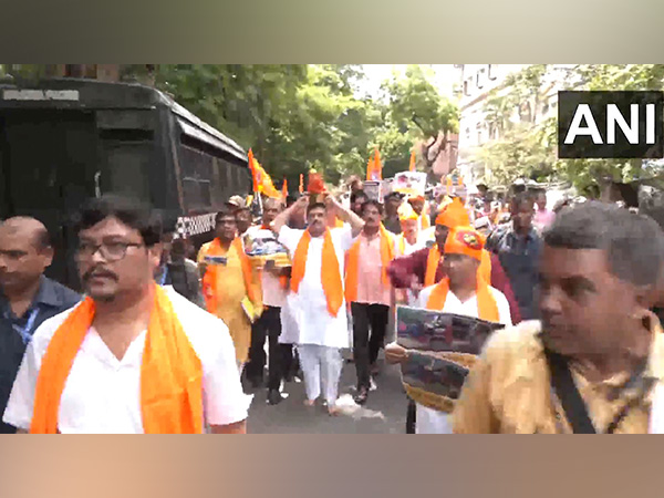 BJP leaders protest outside West Bengal assembly (Photo/ANI)