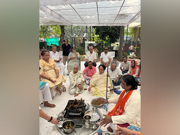 Families mourn 59 lives lost in Uphaar Cinema Fire tragedy (Photo/ANI)