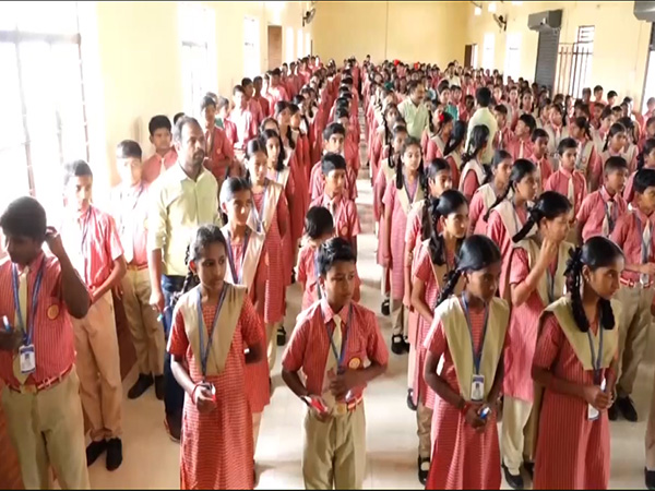 Students in Haveri pay silent tribute to Air India plane crash victims (Photo/ANI)