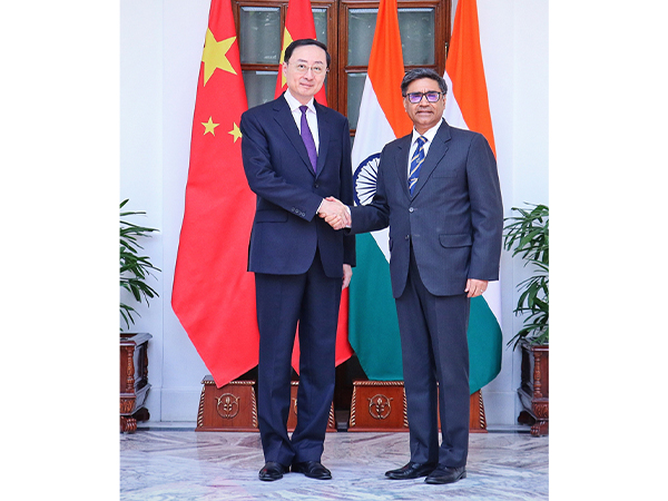Chinese Vice Foreign Minister Sun Weidong with Foreign Secretary Vikram Misri (Chinese Ministry of Foreign Affairs)
