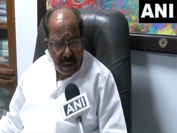 Congress leader M Veerappa Moily (Photo/ANI)