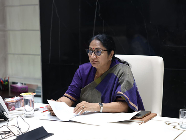  Delhi Chief Minister Rekha Gupta chaired a high-level meeting (Photo/ANI)