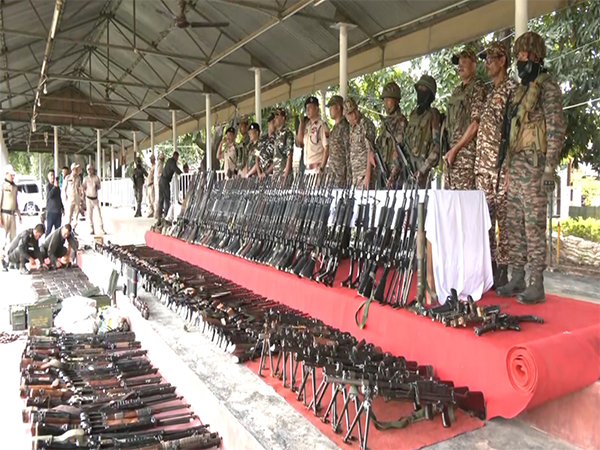 Manipur residents hail arms recovery process (Photo: ANI) 