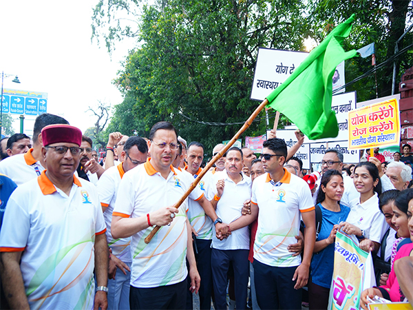 Chief Minister Pushkar Singh Dhami participated in the 'Run for Yoga' program organized at M.K.P College (Photo/Dehradun CMO