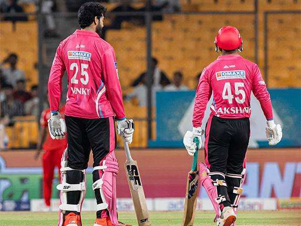 Venkatesh Iyer and Akshat Raghuwanshi (Photo: MPL) Venkatesh Iyer and Akshat Raghuwanshi (Photo: MPL)