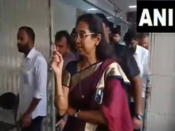 NCP SCP MP Supriya Sule meets victims at Pune hospital. (Photo/ANI)