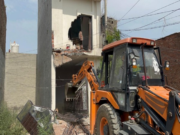  Drug smugglers properties being demolished under Punjab's anti-drugs campaign (Photo/ANI)