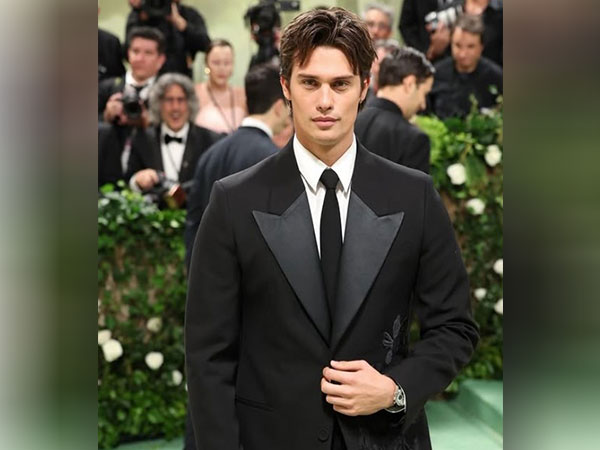 Nicholas Galitzine (image source: Instagram/nicholasgalitzine)