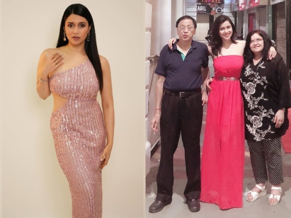 Mannara Chopra with her father (Image source: Instagram/@memannara)