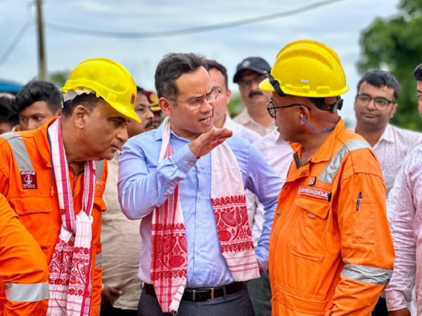Congress MP Gaurav Gogoi with ONGC officials (Photo: @GauravGogoiAsm/X)