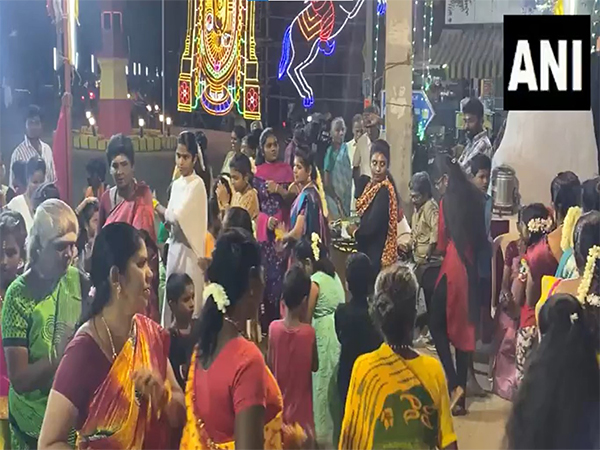 People gather to perform Gummi dance in Thoothukudi (Photo: ANI)